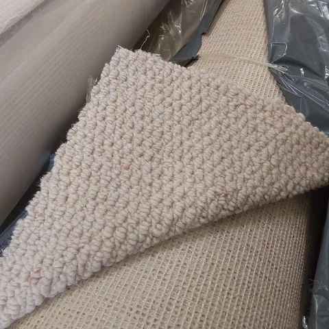 ROLL OF QUALITY PRESTIGE DESIGN WEAVE LITTLE LAMB CARPET // SIZE: APPROX 4 X 5.1m