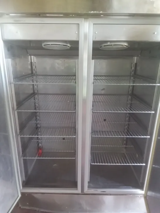 COMMERCIAL DOUBLE DOOR FREESTANDING FRIDGE 