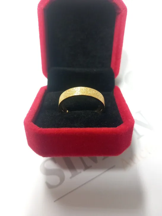 BERING GOLD PLATED SPARKLY RING SIZE 9