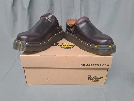 BOXED PAIR OF DR MARTENS LAKETEN SHOES IN DEEP CHERRY UK SIZE 5