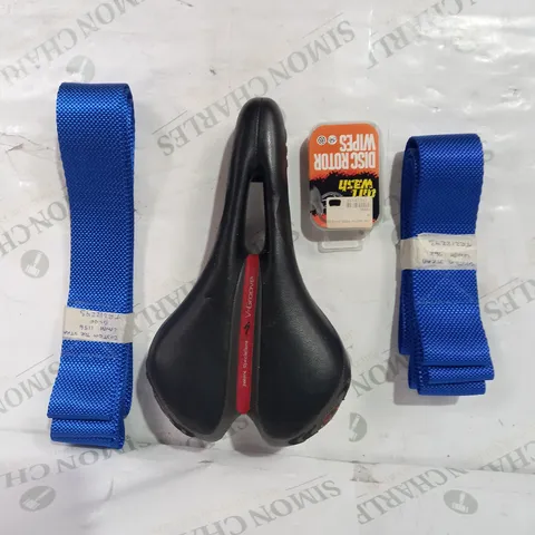 BOX OF APPROXIMATELY 15 ASSORTED CAR AND VEHICLE PARTS AND ACCESSORIES TO INCLUDE CUSTOM STRAPS IN BLUE, V-GROOVE SADDLE SEAT, DISC ROTOR WIPES, ETC - COLLECTION ONLY