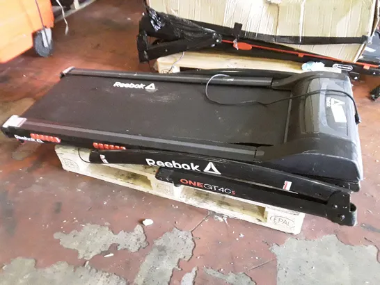 REEBOK ONE GT40S FOLDING TREADMILL