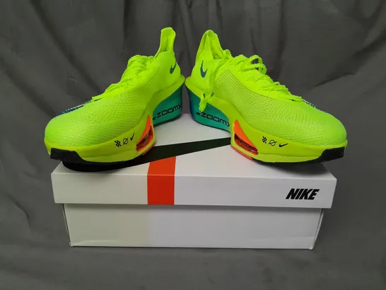 BOXED PAIR OF NIKE AIR ZOOM ALPHAFLY SHOES IN MULTICOLOUR UK SIZE 9.5