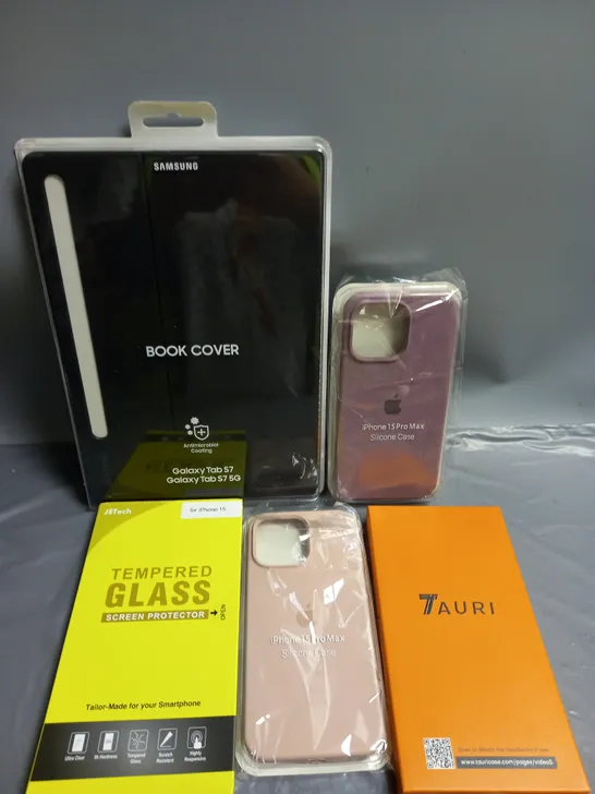 LOT OF APPROXIMATELY 20 MOBILE PHONE AND TABLET COVERS AND SCREEN PROTECTORS FOR SAMSUNG AND IPHONE ETC