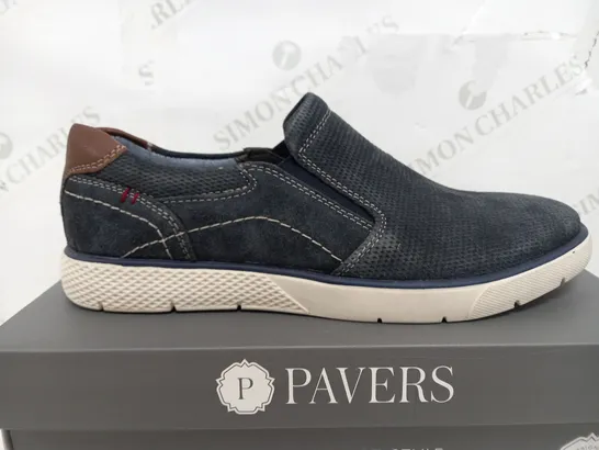 BOXED PAIR OF PAVERS SLIP ON TRAINERS IN NAVY - UK 8