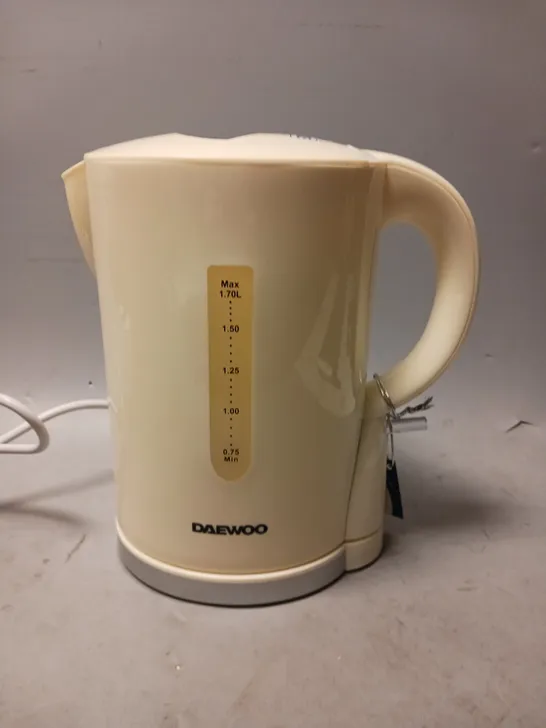 BOXED DAEWOO CREAM PLASTIC 1.7L JUG KETTLE 