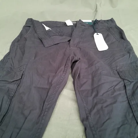 WESTACE CARGO TROUSERS IN NAVY - SIZE W32 L32