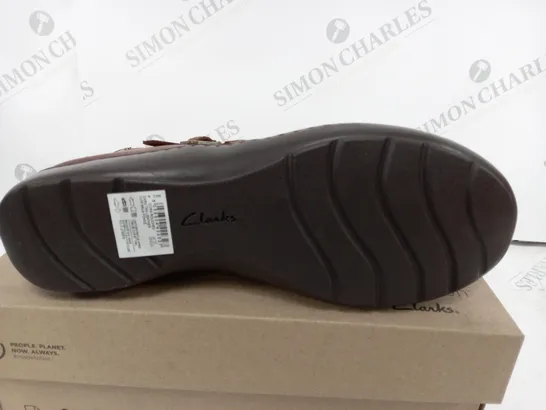 BOXED CLARKS CORA ROUCHED IN DARK TAN LEA IN UK 7