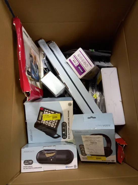 BOX OF ASSORTED ELECTRICAL ITEMS TOO INCLUDE KEYBOARDS ,, EARPHONES AND LANDLINE PHONES  