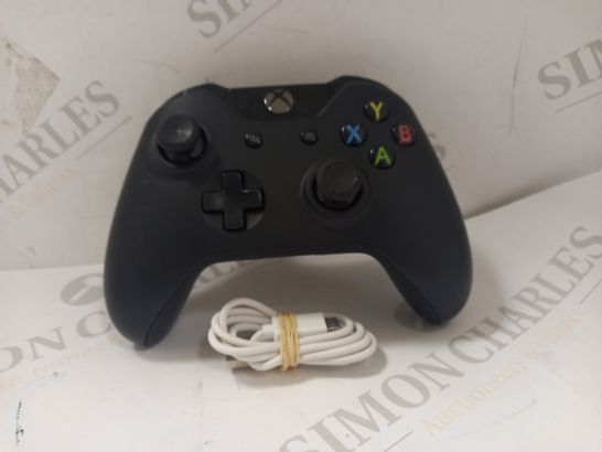 XBOX GAMES CONSOLE CONTROLLER IN BLACK