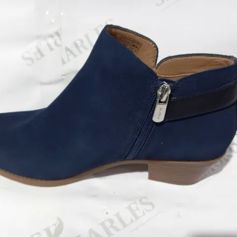 BOXED PAIR OF VIONIC MILLIE BOOTS IN BLUE UK SIZE 8