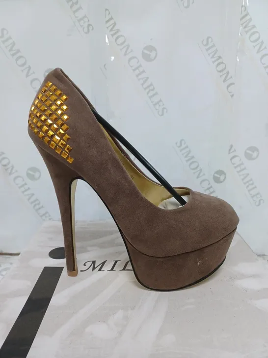 BOX OF 12 MILAYA KHAKI & beige HEELS SIZES VARY   