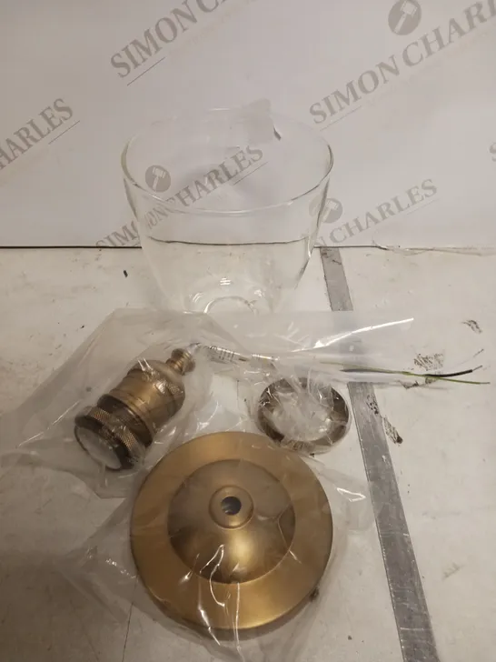 BOXED E26-RC-27 GLASS LAMP HOLDER 