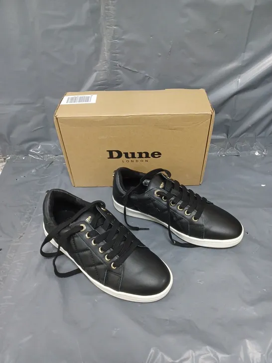 BOXED PAIR OF DUNE LONDON QUILTED LEATHER TRAINERS IN BLACK SIZE 6