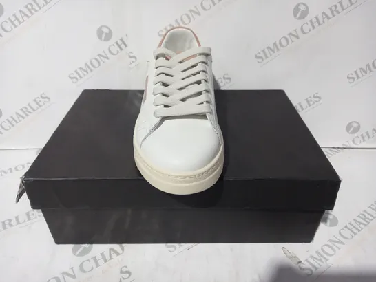 BOXED PAIR OF VALENTINO TRAINERS IN WHITE UK SIZE 5.5