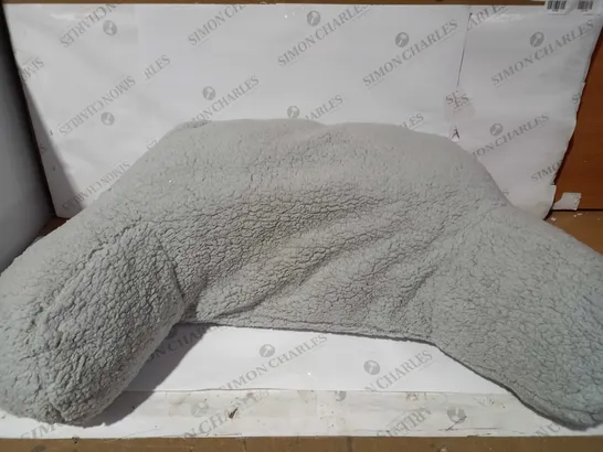 PLUSH GREY CUDDLE CUSHION