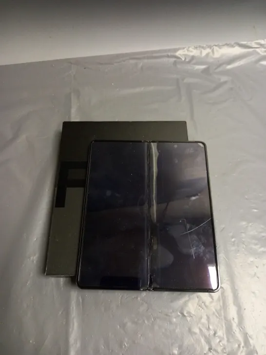 BOXED SAMSUNG GALAXY Z FOLD 4 IN BLUE/GREY