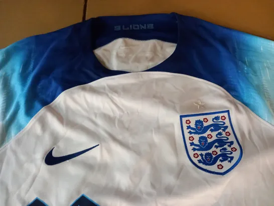 ENGLAND 3-LIONS FOOTBALL SHIRT - M