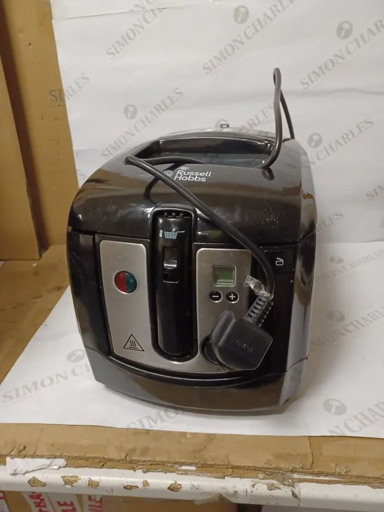 RUSSELL HOBBS DIGITAL DEEP FRYER