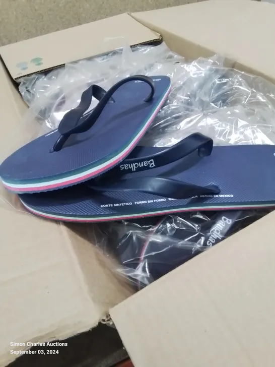 BOX CONTAINING 20 PAIRS OF MEXICO BANDHAS FLIPFLOP/SANDLES SIZE 9