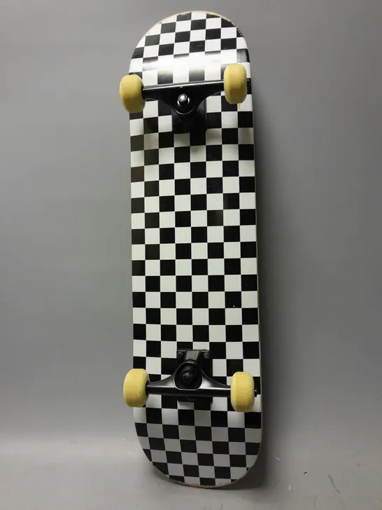 BLACK & WHITE CHECK SKATEBOARD