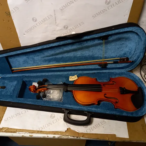 FORENZA UNO SERIES 3/4 SIZE VIOLIN WITH LIGHTWEIGHT HARD CASE AND WOOD BOW