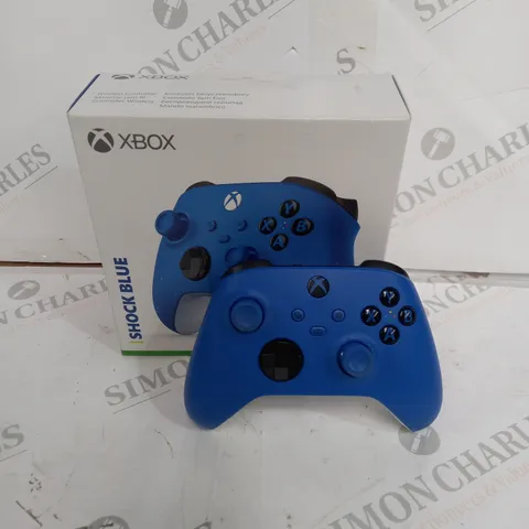 XBOX WIRELESS CONTROLLER IN SHOCK BLUE