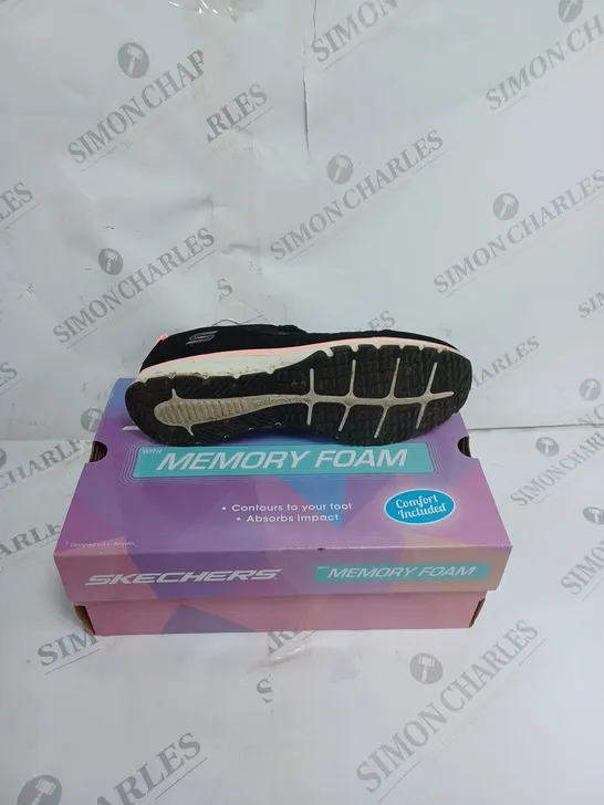 SKETCHERS GRATIS TRAINERS BLACK SIZE 5.5