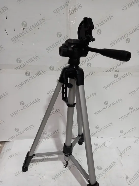 PORTABLE TRIPOD SILVER AND BLACK ADJUSTABLE 