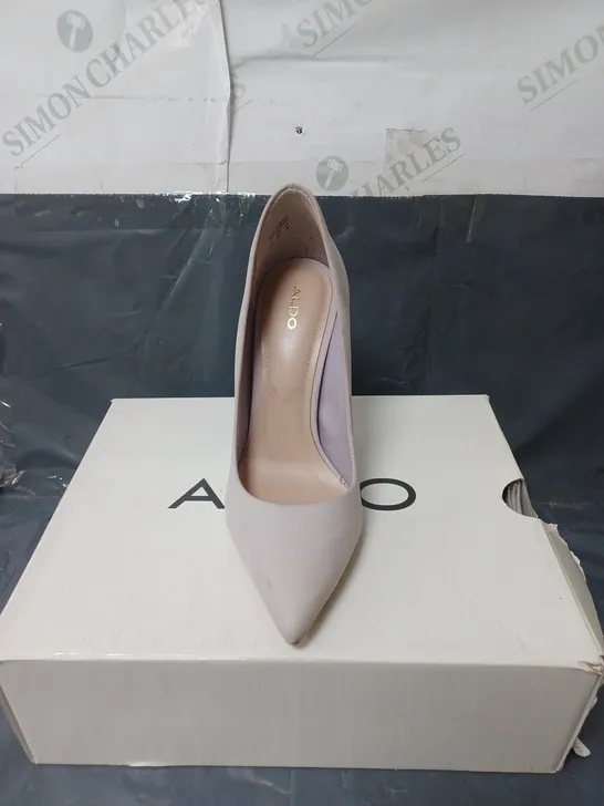 BOXED PAIR OF ALDO CASSEDY LILAC HIGH HEEL SHOES SIZE 4