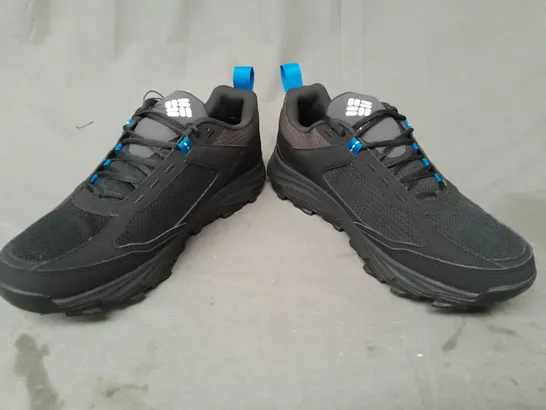 PAIR OF COLUMBIA SHOES IN BLACK UK SIZE 11