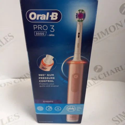 BOXED ORAL-B PRO 3 3000 TOOTHBRUSH