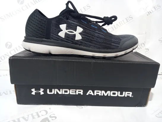 BOXED PAIR OF UNDER ARMOUR SPEEDFORM VELOCITY GR SHOES IN GREY UK SIZE 6.5