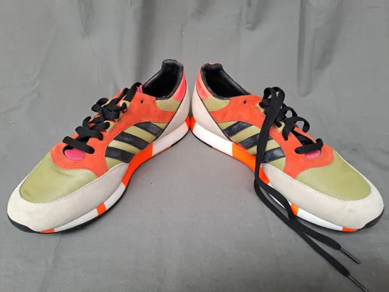 PAIR OF ADIDAS BOSTON SUPER SHOES IN MULTICOLOUR UK SIZE 8.5