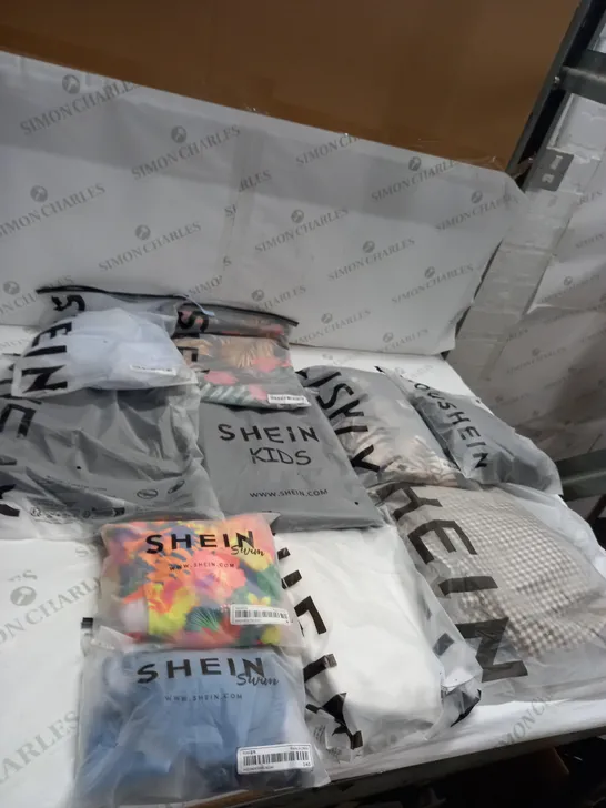 MEDIUM BOX OF ASSORTED SHEIN ITEMS 