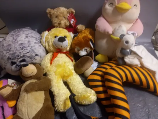 LOT OF 11 ASSORTED PLUSHIES