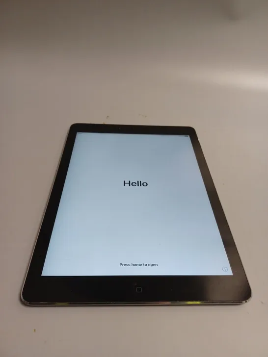 APPLE IPAD AIR 