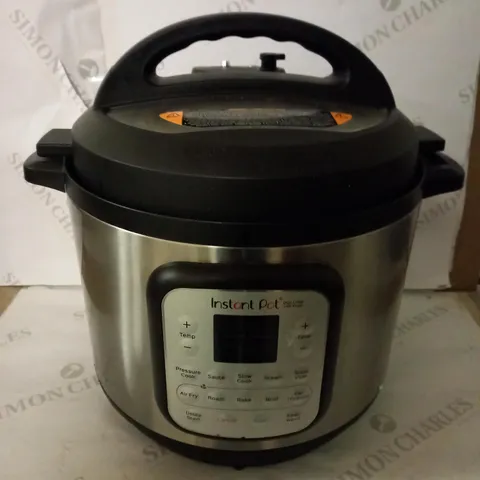 INSTANT POT DUO CRISP + AIR FRYER 8L MULTICOOKER