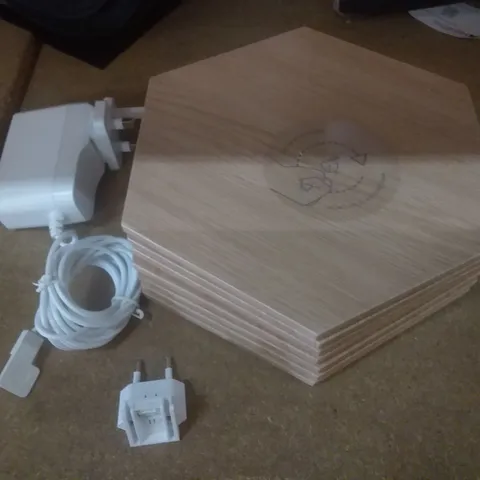 BOXED NANOLEAF WOOD LOOK HEXAGONS SMARTER KIT