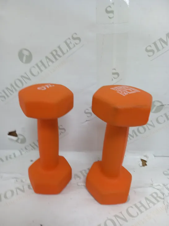 2 X 2KG DUMBBELLS 