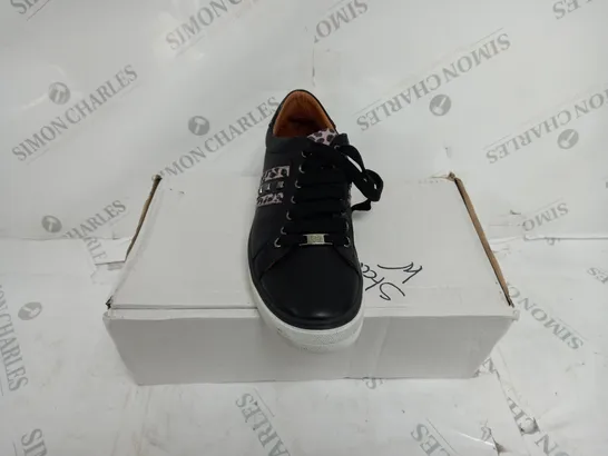 BOXED MODA ALFINA TRAINERS SIZE 7