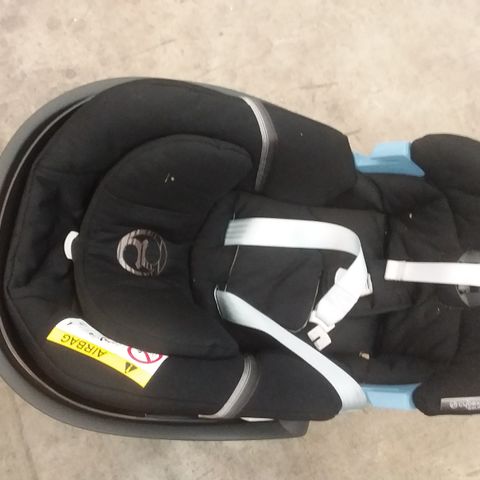 BABY CAR SEAT WITH SEAT FIXTURE 