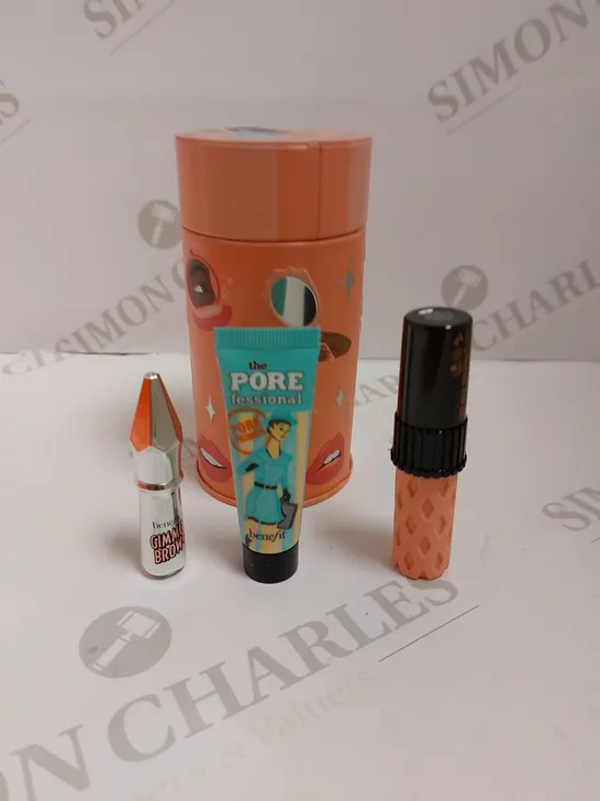 BOXED BENEFIT BEAUTY THRILLS GIFT SET