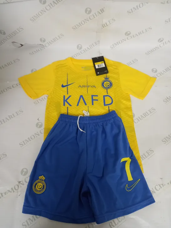 AL NASSR HOME SHIRT AND SHORTS WITH RONALDO 7 SIZE 20