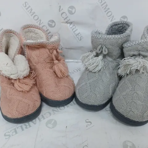 2 PAIRS OF MUKLUKS SLIP ON FLEECE/KNIT EFFECT SLIPPERS IN SALMON PINK SIZE 6, GREY SIZE 8