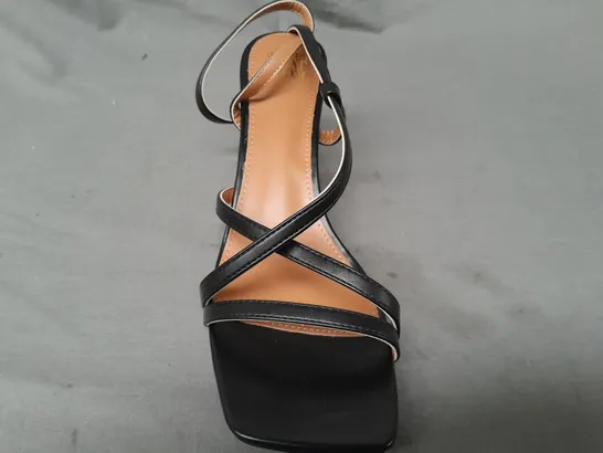 BOXED PAIR OF WHERE'S THAT FROM OPEN TOE HEELED STRAPPY SANDALS IN BLACK UK SIZE 8