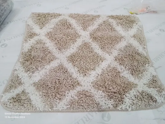 BRAND NEW PACO HOME 506 BEIGE 50X80CM BATH MAT