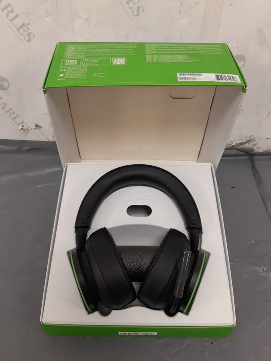 BOXED XBOX WIRELESS HEADSET IN BLACK