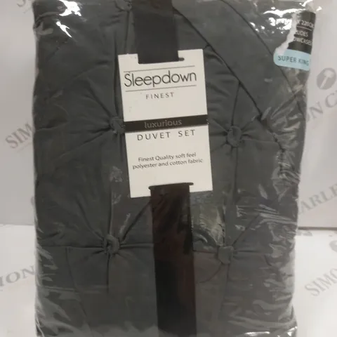 SLEEPDOWN RUCHED PLEAT CHARCOAL SUPER KING DUVET SET