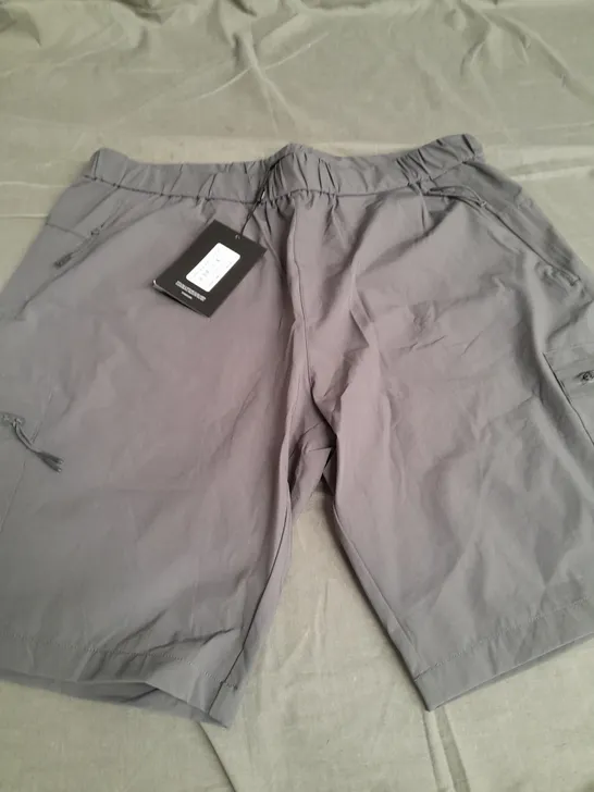 ARNE ACTIVE CARGO SHORTS CHARCOAL SIZE LARGE